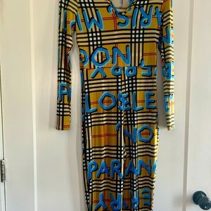 Women full length jumper.